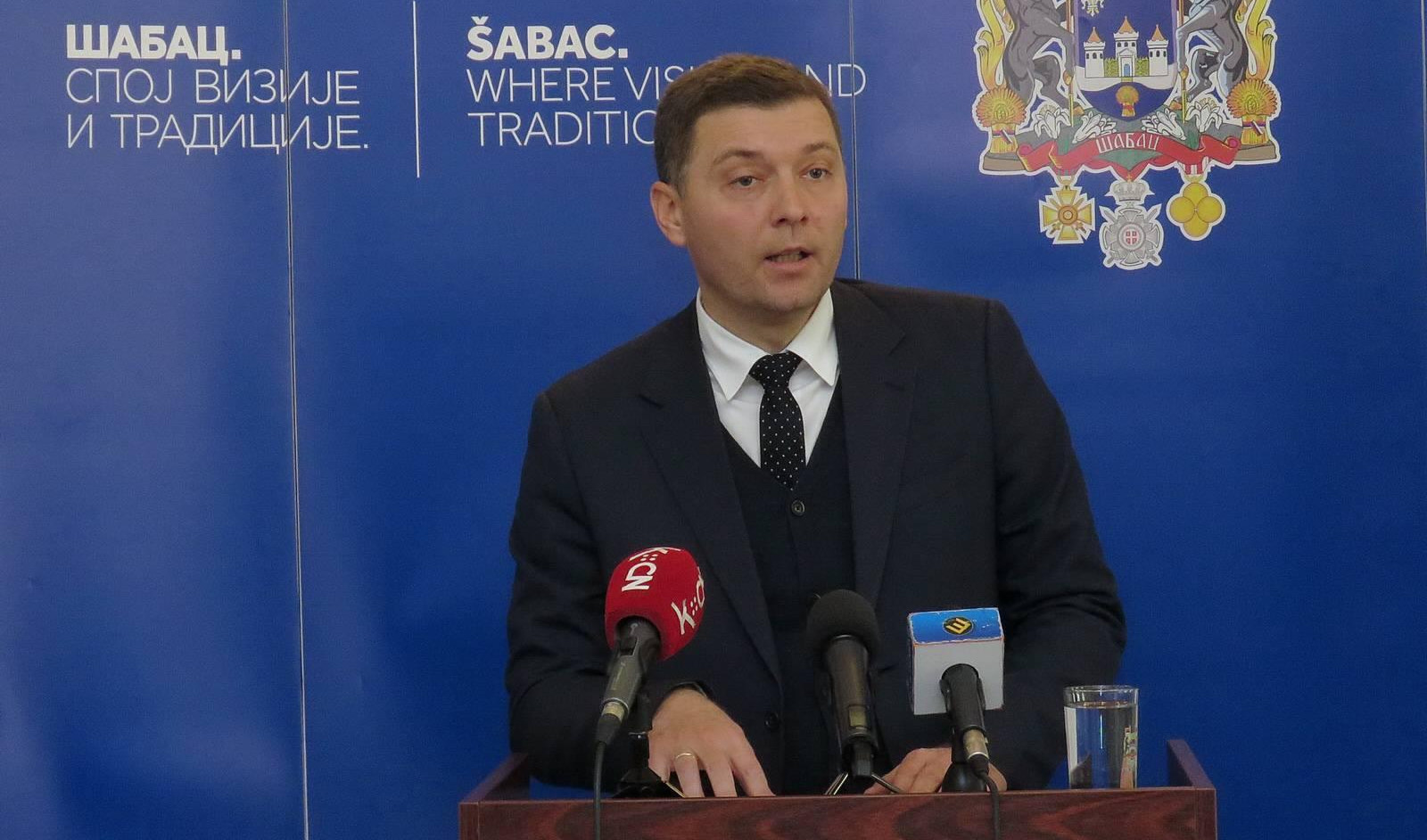 EMBARGO.RS: Sudija ćerkin posao "platila oslobađanjem od lopovluka" gradonačelnika Zelenovića!?